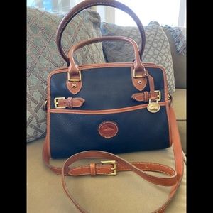 Vintage Dooney and Bourke ❤️